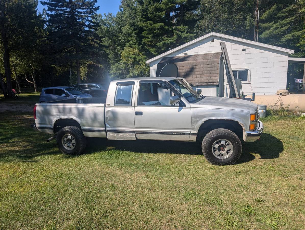 Chevrolet-silverado-1500-1994-silver-1