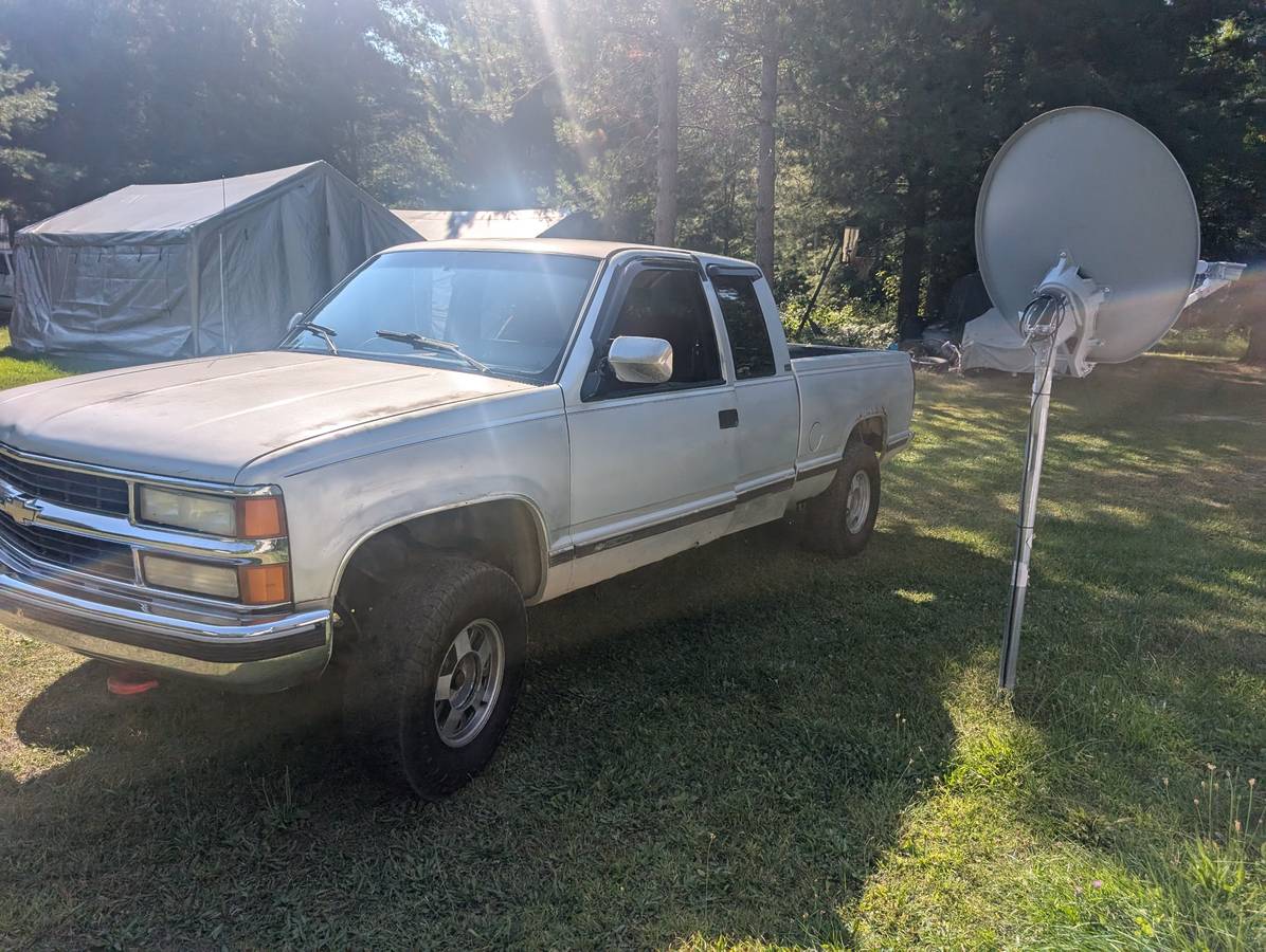 Chevrolet-silverado-1500-1994-silver