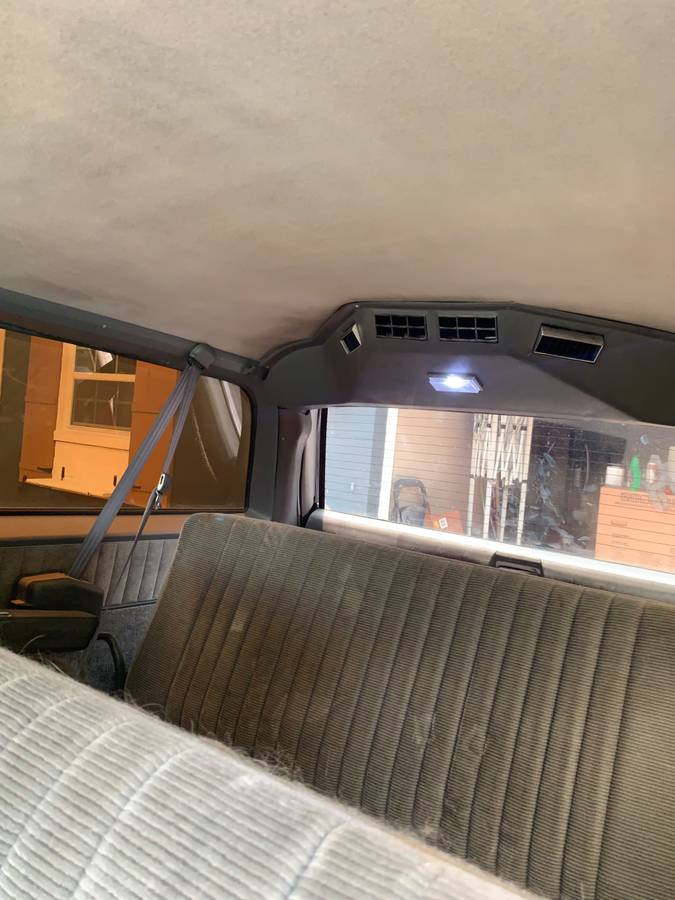 Chevrolet-silverado-1500-diesel-1989-silver-15