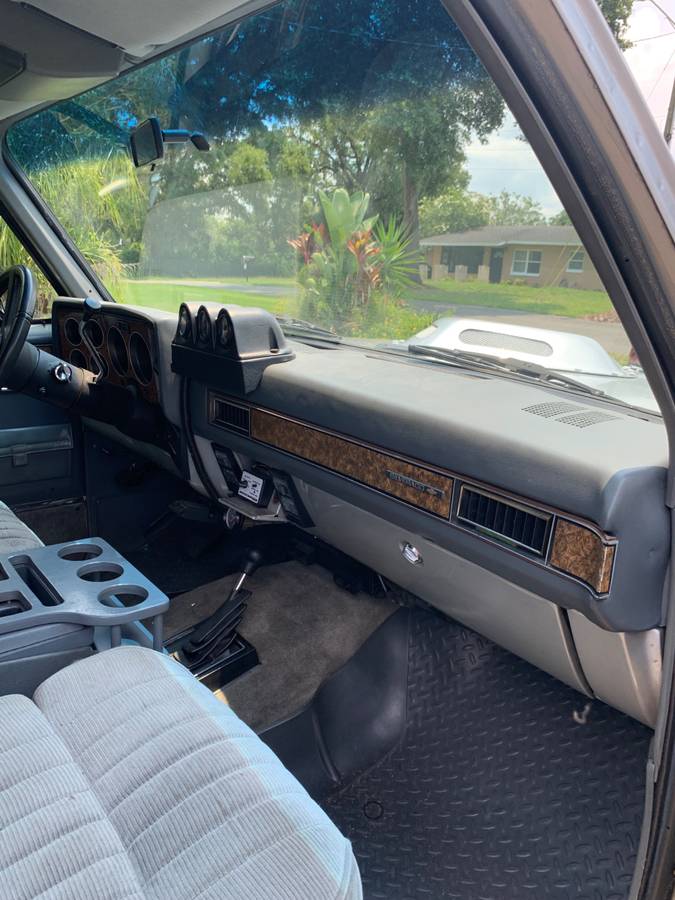 Chevrolet-silverado-1500-diesel-1989-silver-3