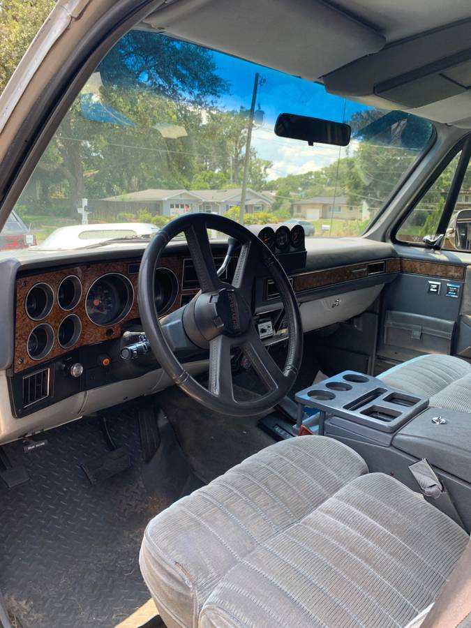 Chevrolet-silverado-1500-diesel-1989-silver-5