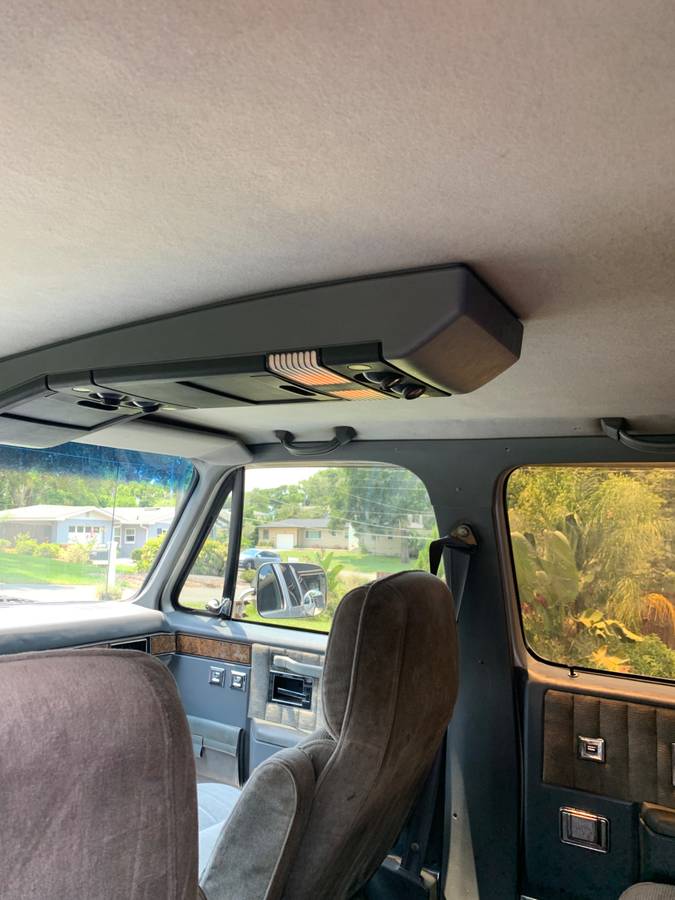 Chevrolet-silverado-1500-diesel-1989-silver-6