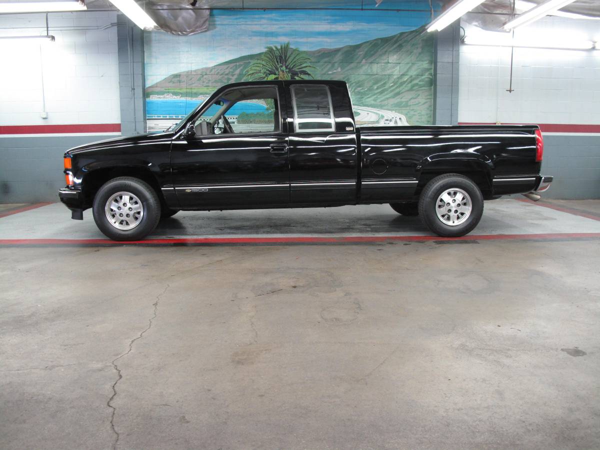 Chevrolet-silverado-1500-short-bed-club-cab-1994-2