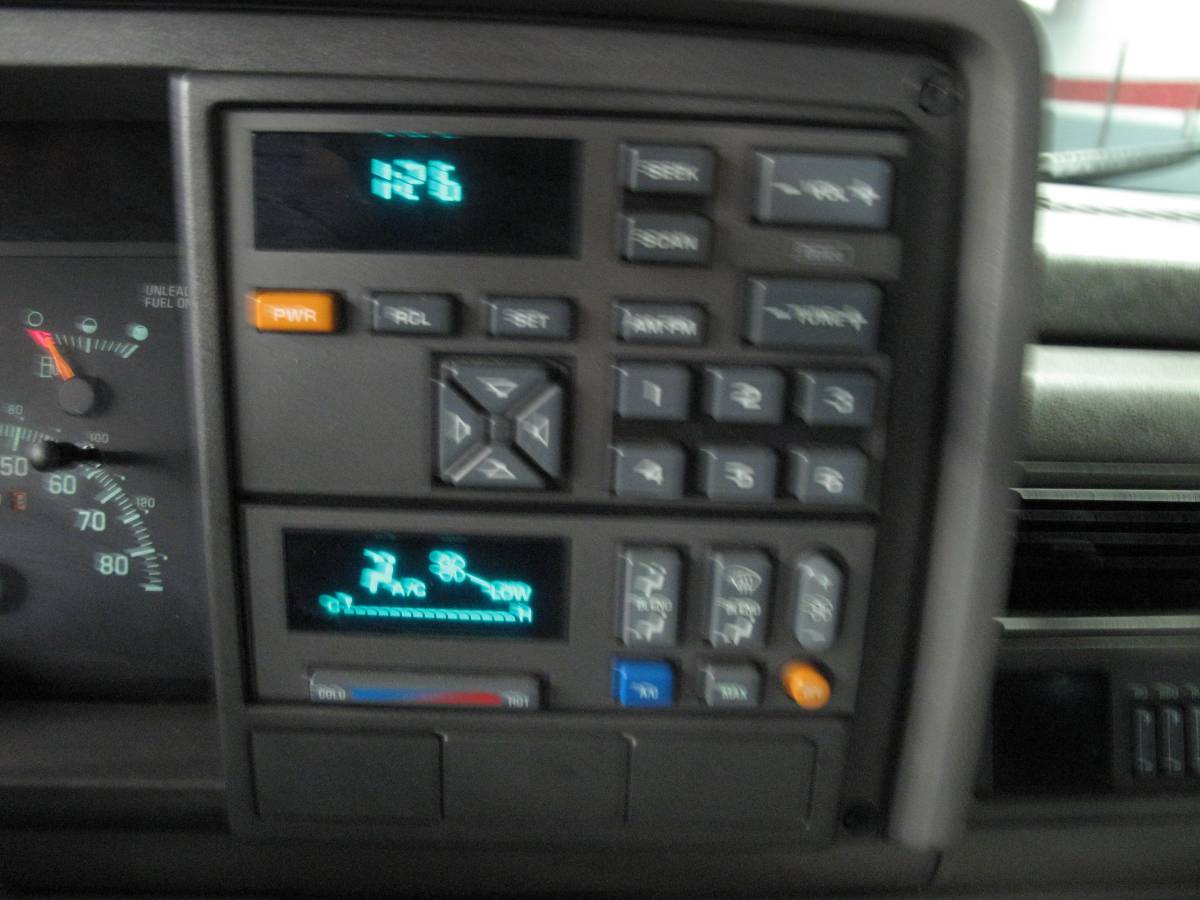 Chevrolet-silverado-1500-short-bed-club-cab-1994-8