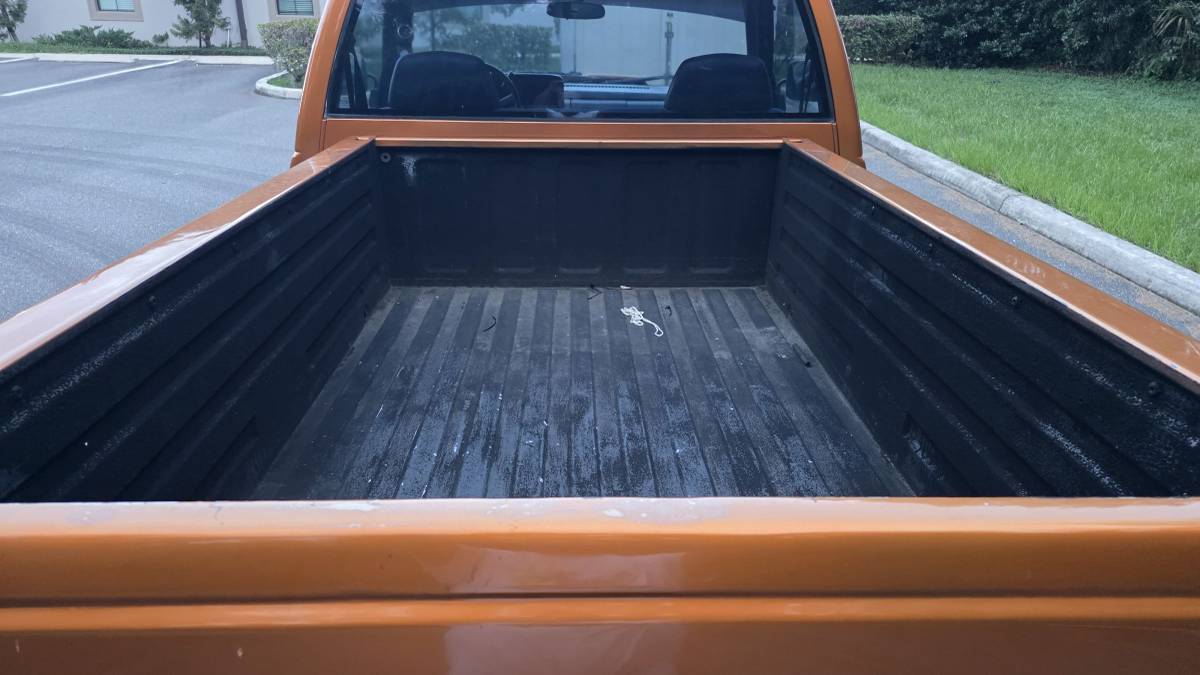Chevrolet-silverado-1500-work-truck-1990-orange-1
