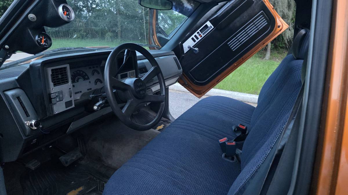 Chevrolet-silverado-1500-work-truck-1990-orange-14