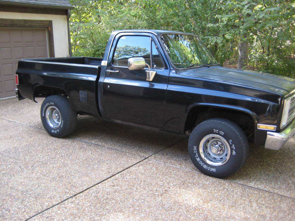 Chevrolet-silverado-1986-black-13