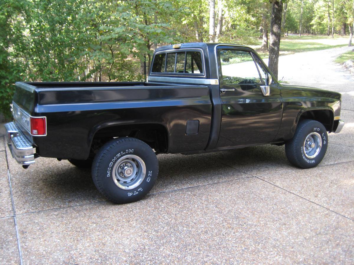 Chevrolet-silverado-1986-black-14