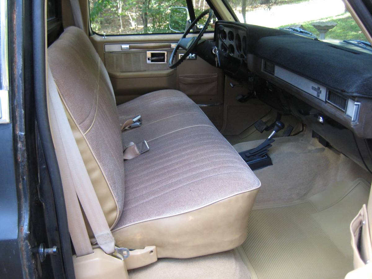 Chevrolet-silverado-1986-black-16
