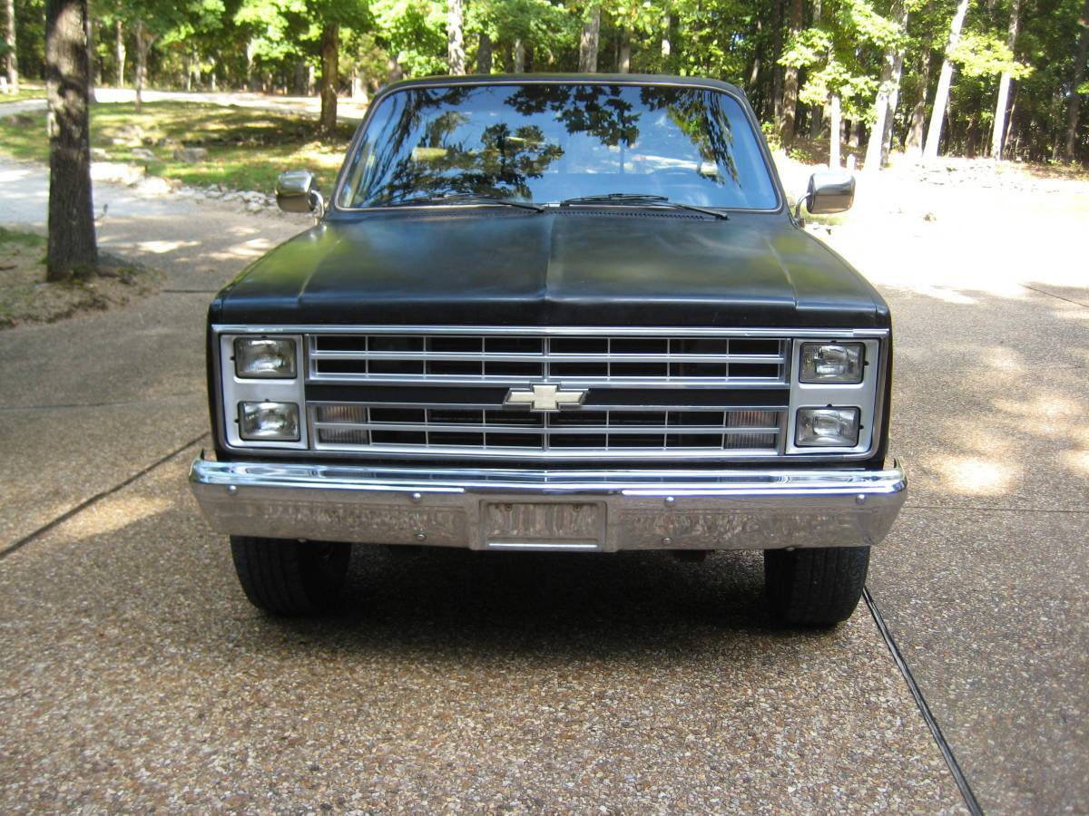 Chevrolet-silverado-1986-black-3