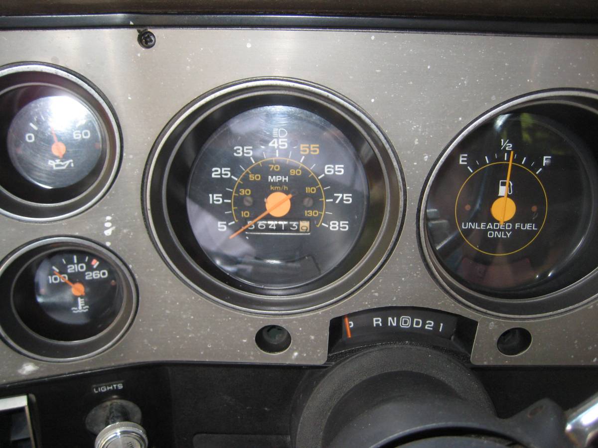 Chevrolet-silverado-1986-black-8