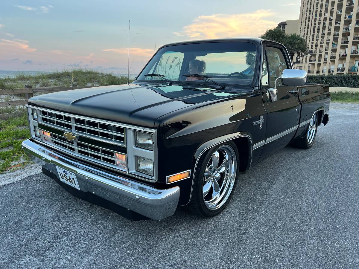 Chevrolet-silverado-1987-black-14