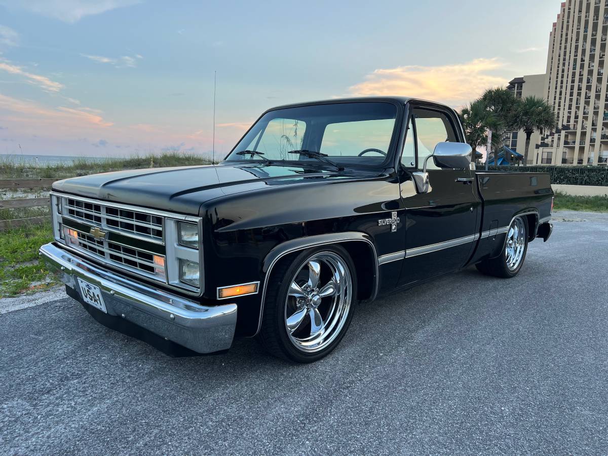 Chevrolet-silverado-1987-black-16