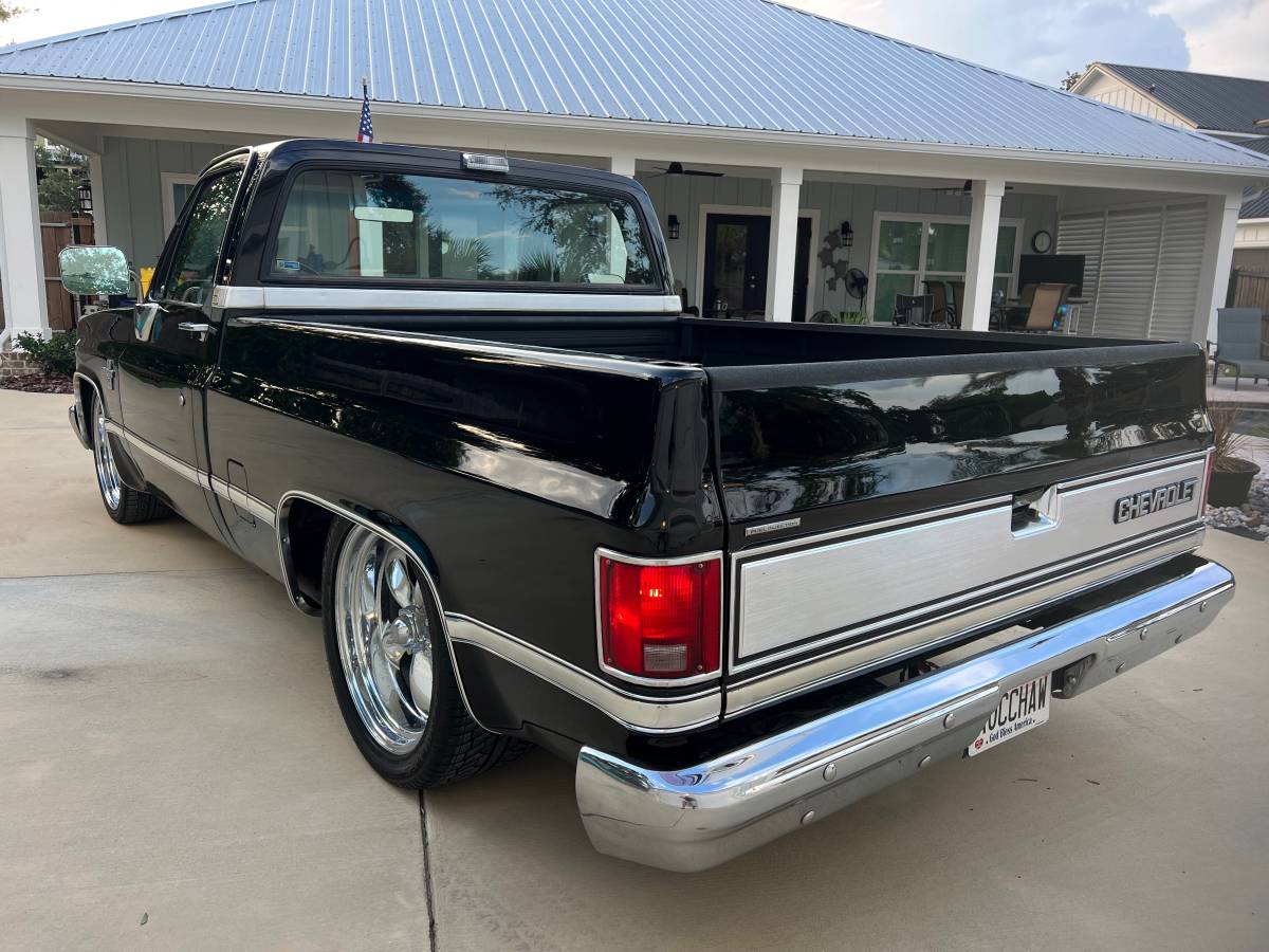 Chevrolet-silverado-1987-black-2