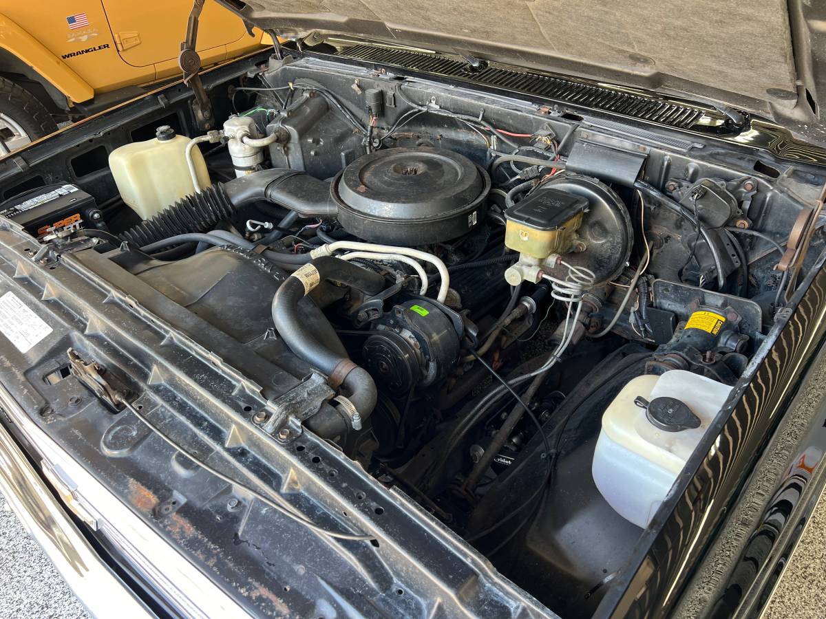 Chevrolet-silverado-1987-black-23