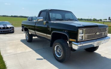 Chevrolet-silverado-1987-black