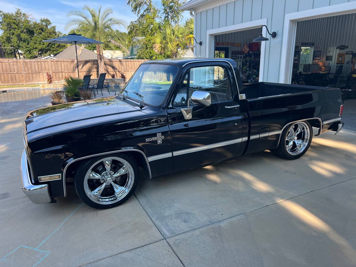 Chevrolet-silverado-1987-black-4