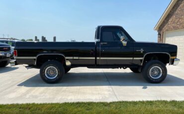Chevrolet-silverado-1987-black-8