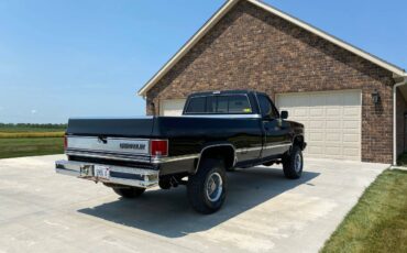 Chevrolet-silverado-1987-black-9