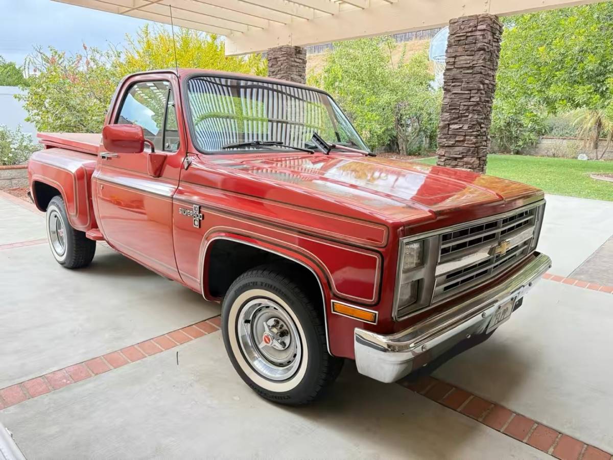 Chevrolet-silverado-1987-red-1