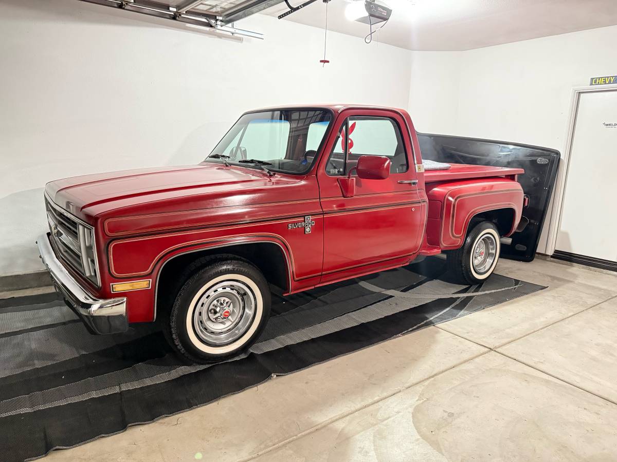 Chevrolet-silverado-1987-red