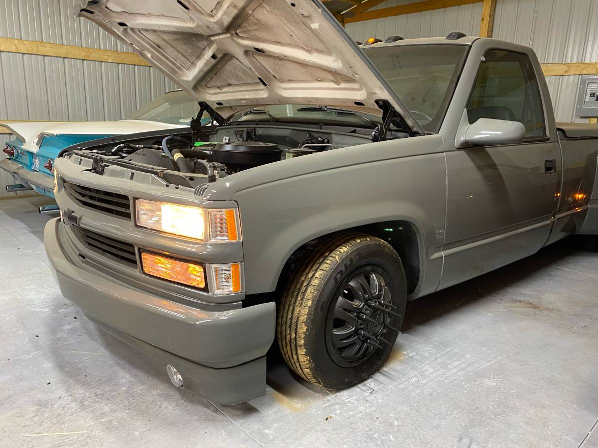 Chevrolet-silverado-1989-grey-6