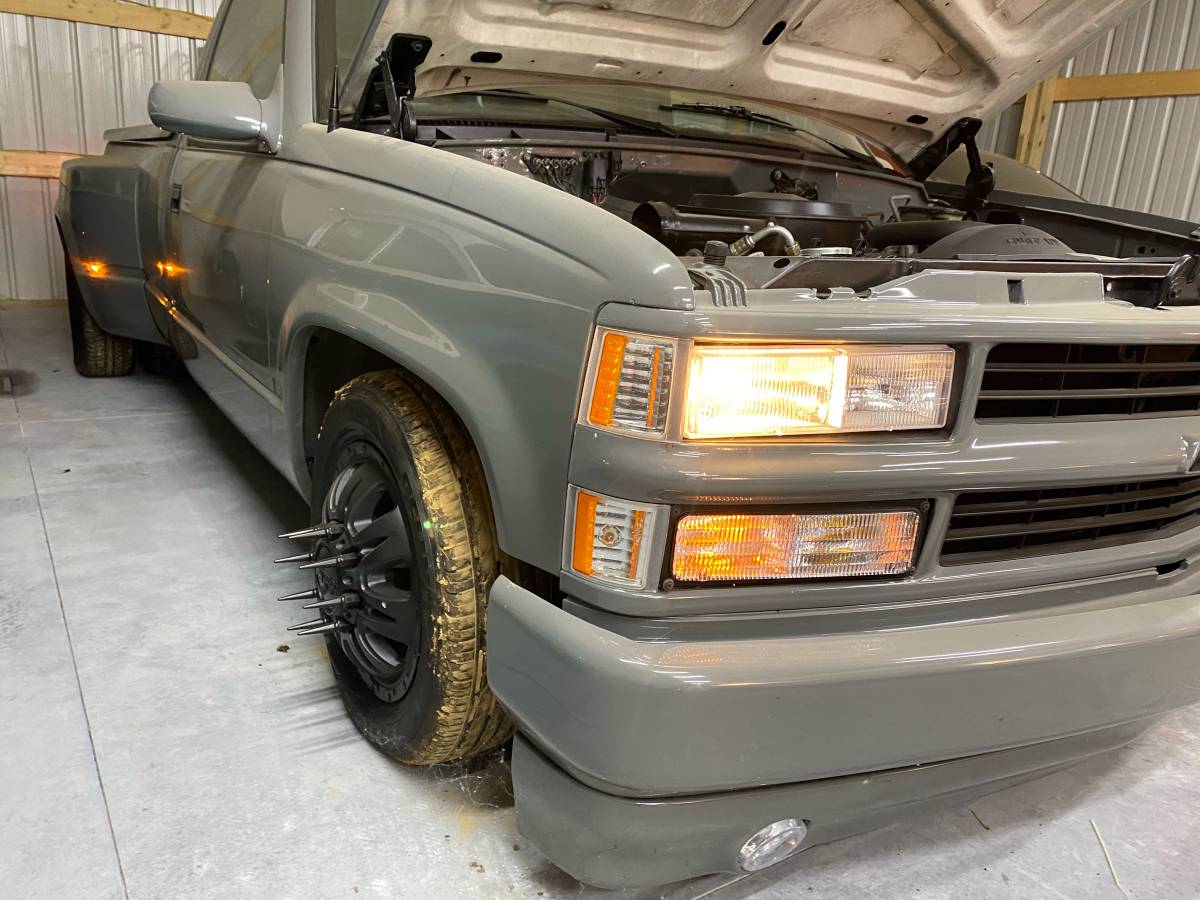 Chevrolet-silverado-1989-grey-7
