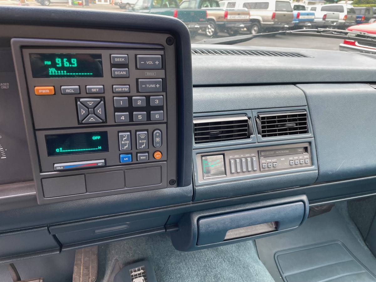 Chevrolet-silverado-1994-blue-18