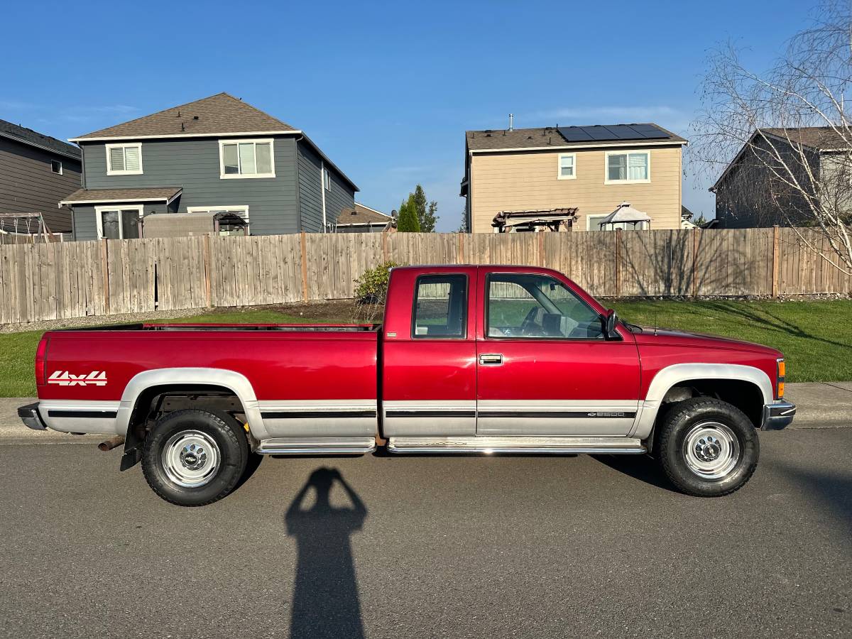 Chevrolet-silverado-2500-1993-red-1
