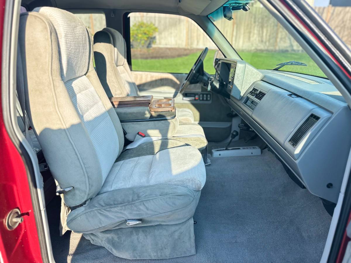 Chevrolet-silverado-2500-1993-red-14