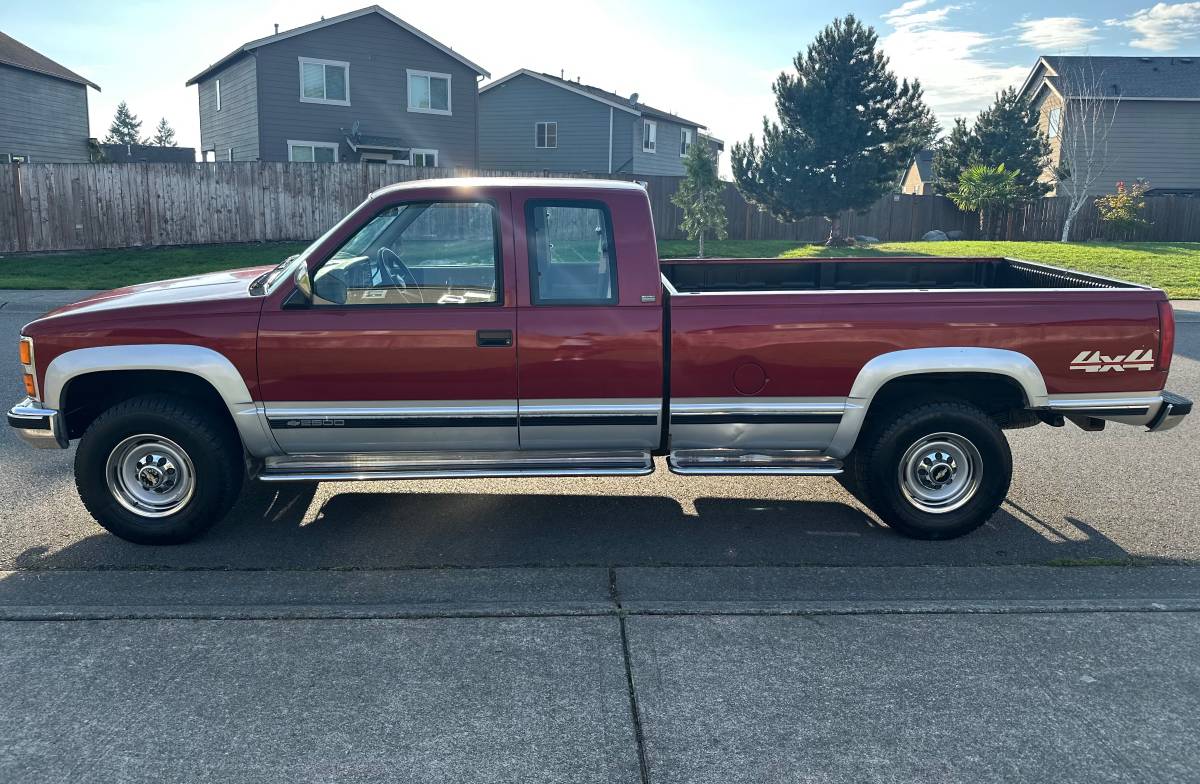Chevrolet-silverado-2500-1993-red-4