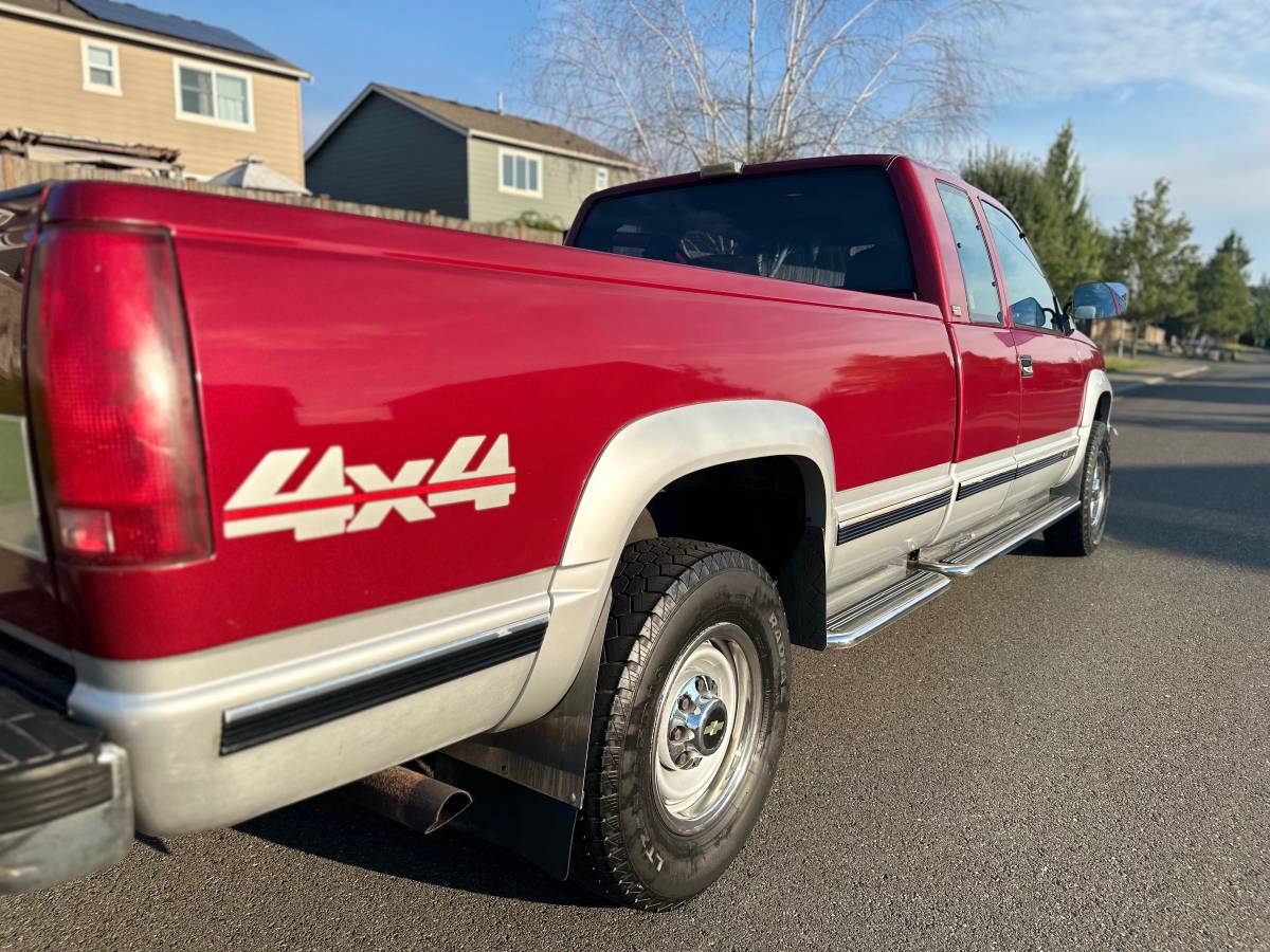 Chevrolet-silverado-2500-1993-red-6