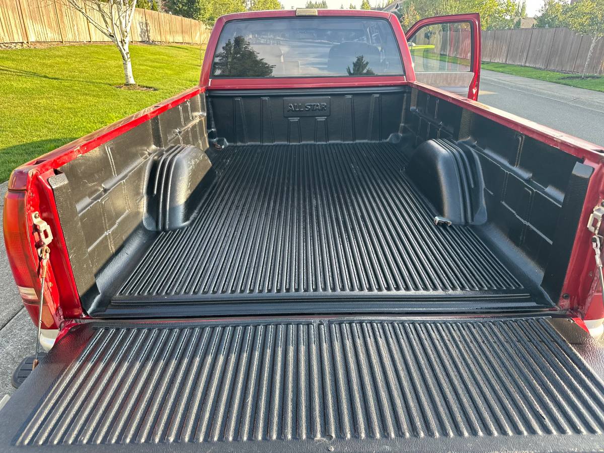 Chevrolet-silverado-2500-1993-red-8
