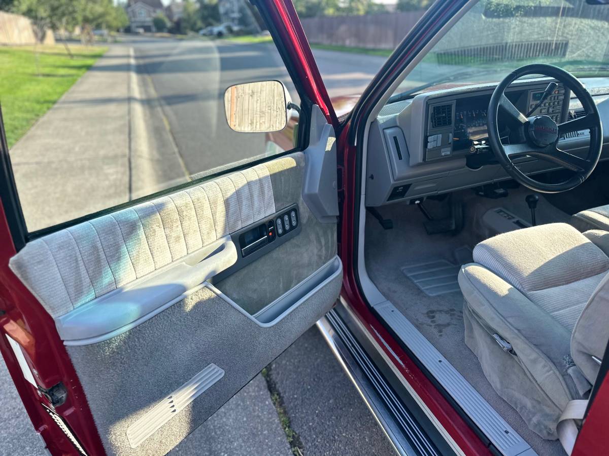 Chevrolet-silverado-2500-1993-red-9