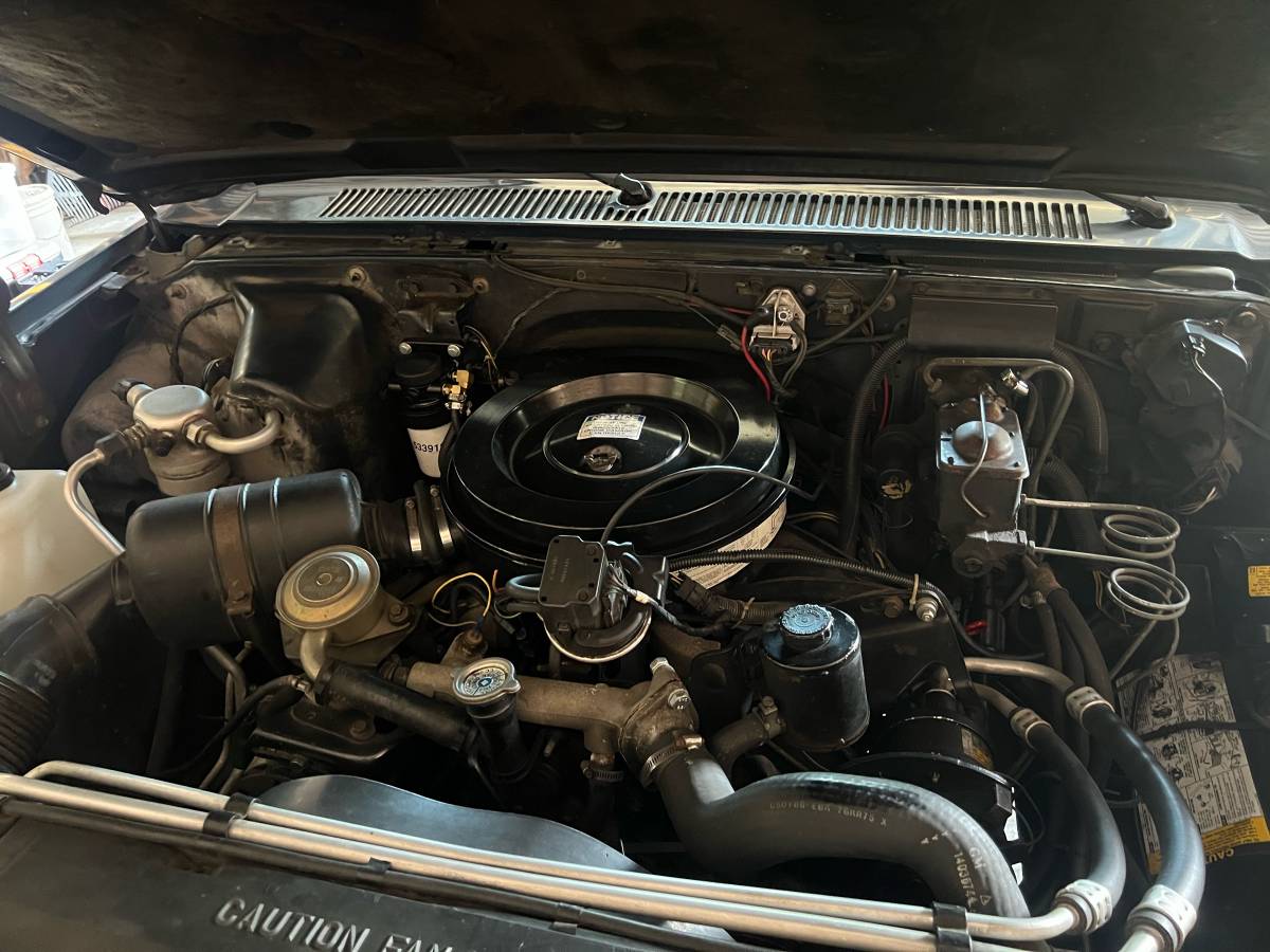 Chevrolet-silverado-2500-diesel-1987-11