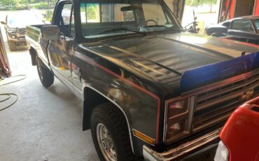 Chevrolet-silverado-2500-diesel-1987
