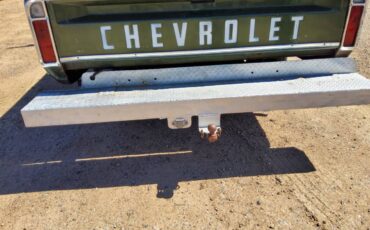 Chevrolet-silverado-2500hd-1971-green-1