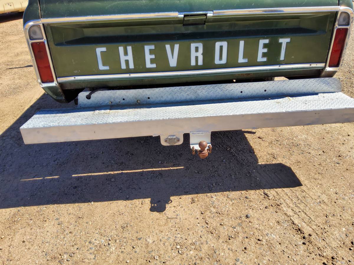 Chevrolet-silverado-2500hd-1971-green-1