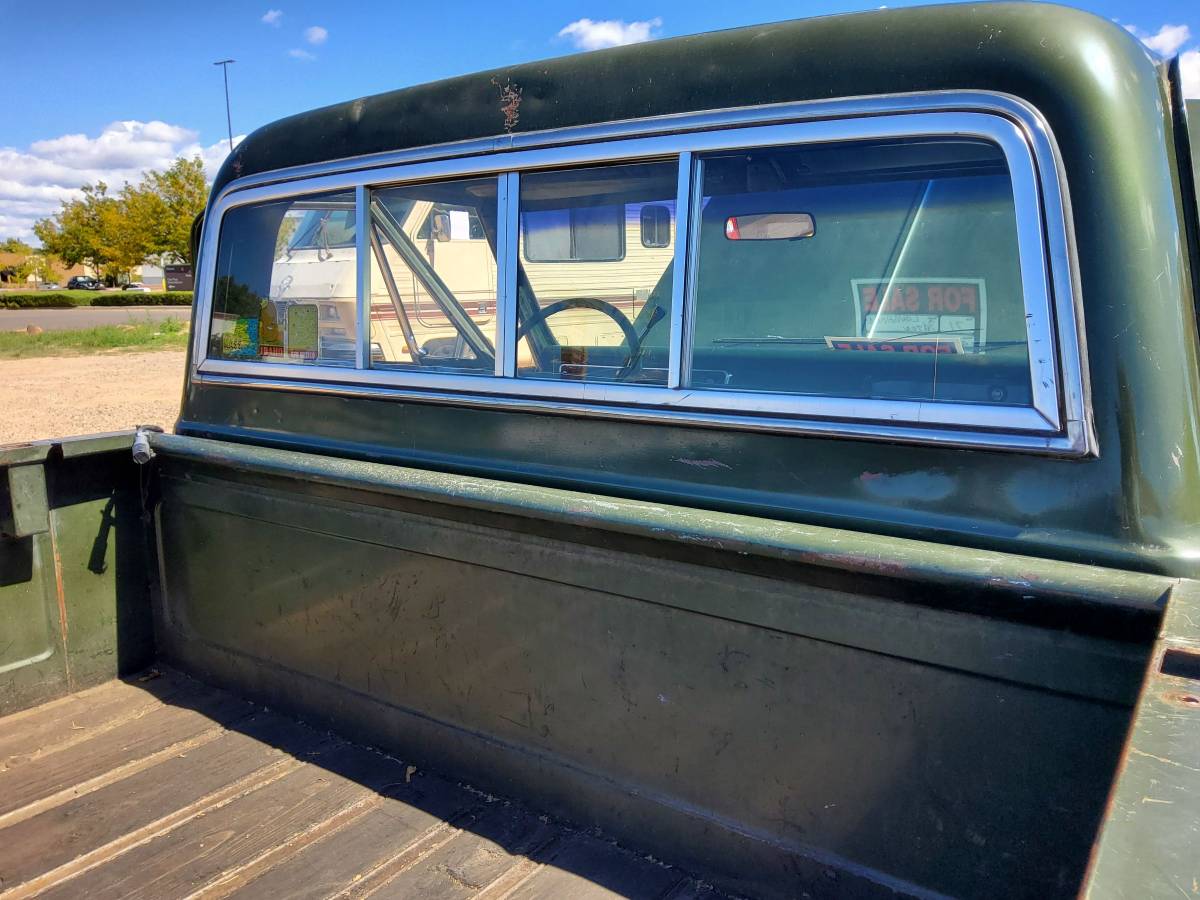 Chevrolet-silverado-2500hd-1971-green-10