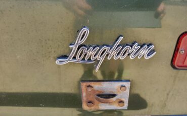 Chevrolet-silverado-2500hd-1971-green-2
