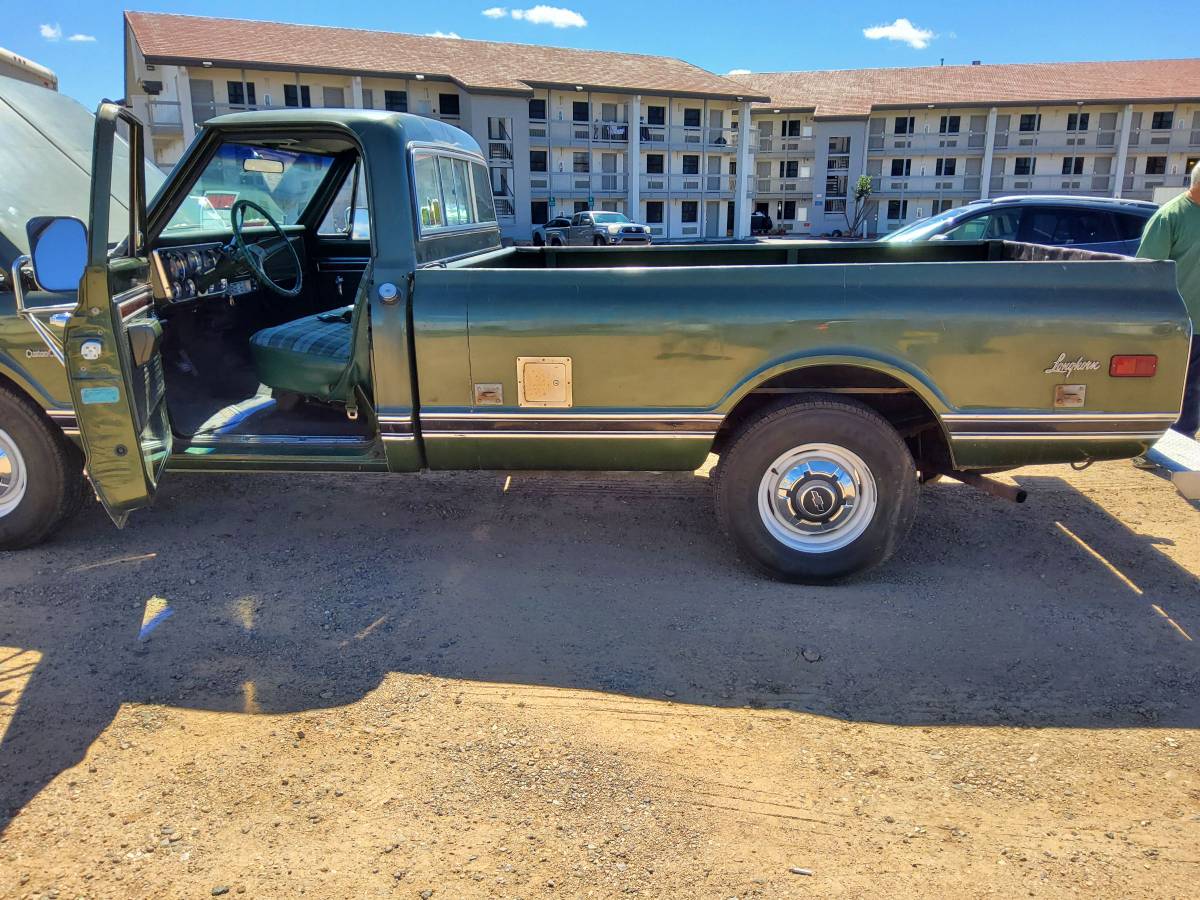 Chevrolet-silverado-2500hd-1971-green-3