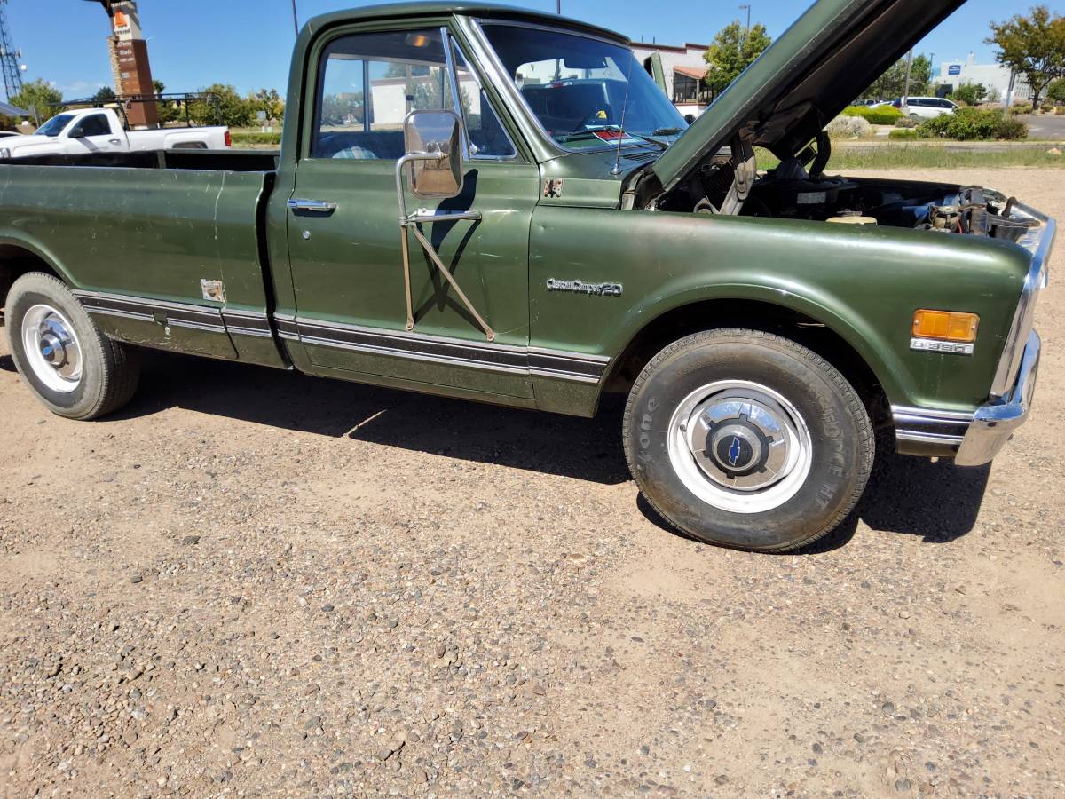 Chevrolet-silverado-2500hd-1971-green-6