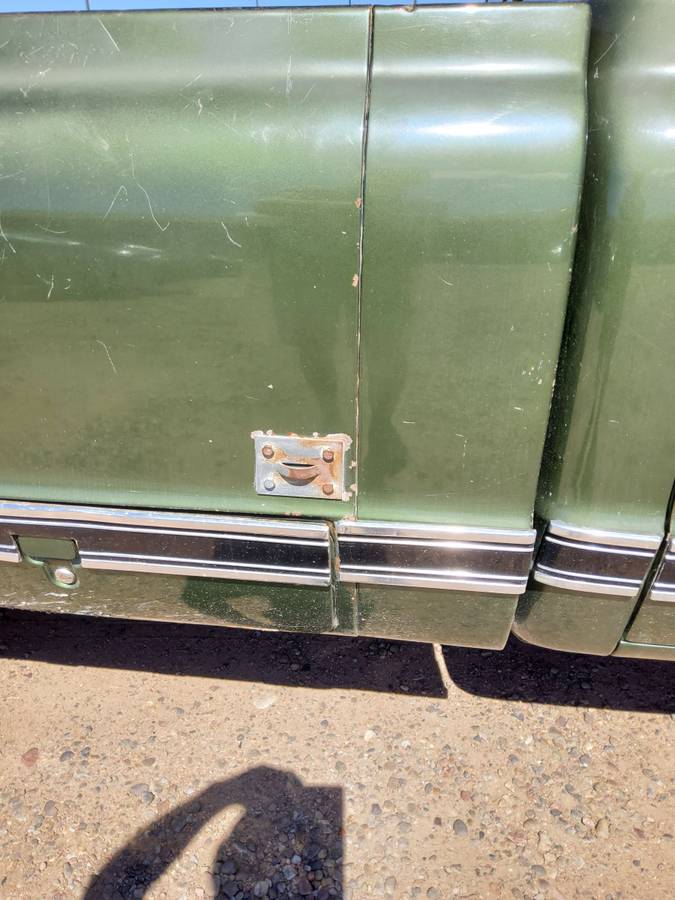 Chevrolet-silverado-2500hd-1971-green-9