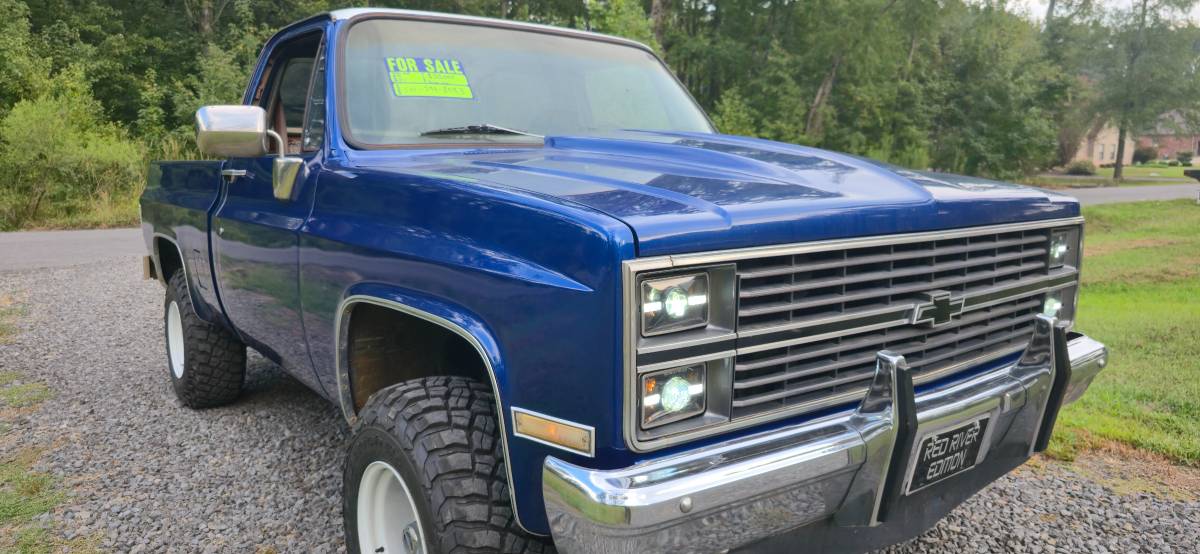 Chevrolet-silverado-2500hd-1983-blue-16