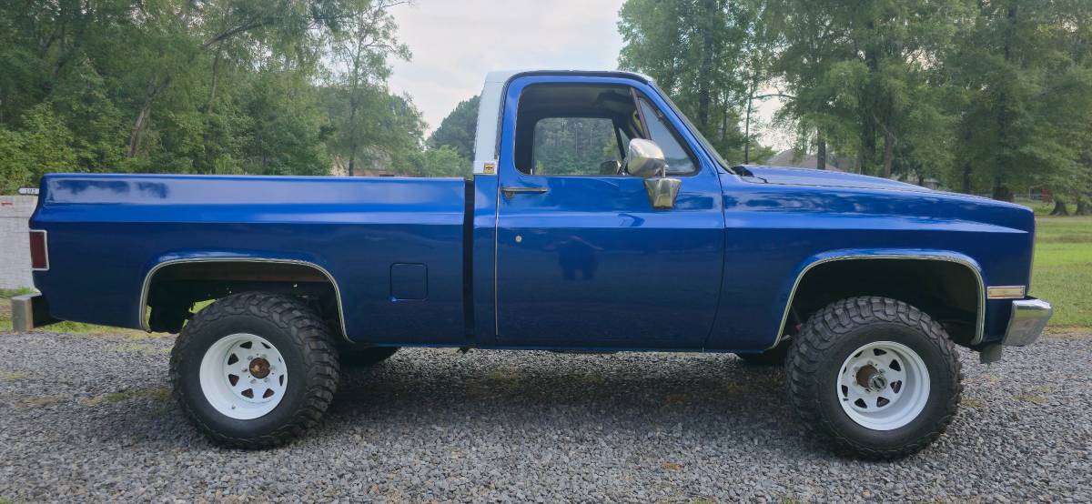 Chevrolet-silverado-2500hd-1983-blue-2