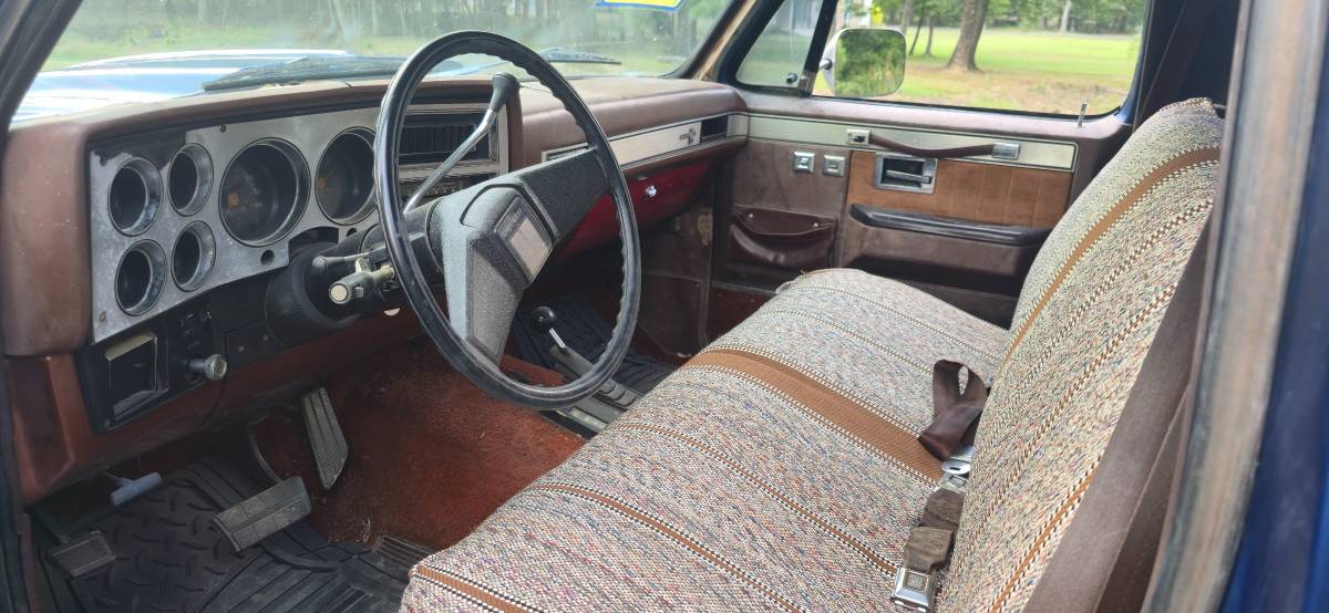 Chevrolet-silverado-2500hd-1983-blue-9