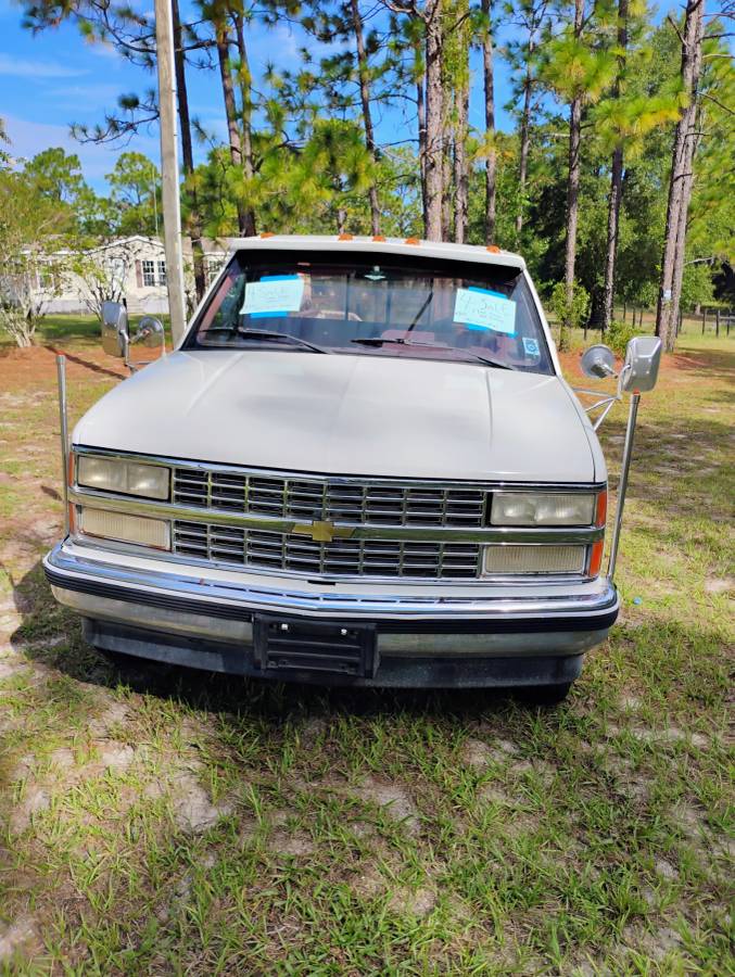 Chevrolet-silverado-3500-model-1990-white-2