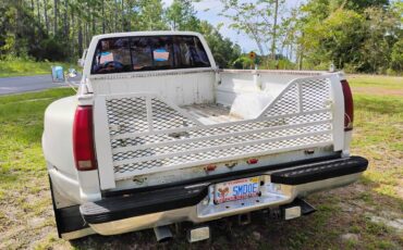 Chevrolet-silverado-3500-model-1990-white