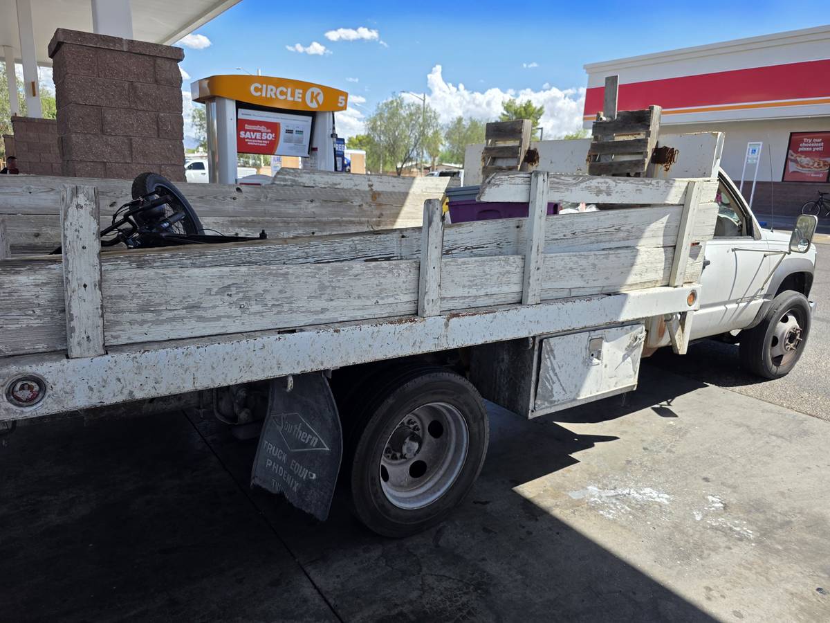 Chevrolet-silverado-3500hd-1992-white-2