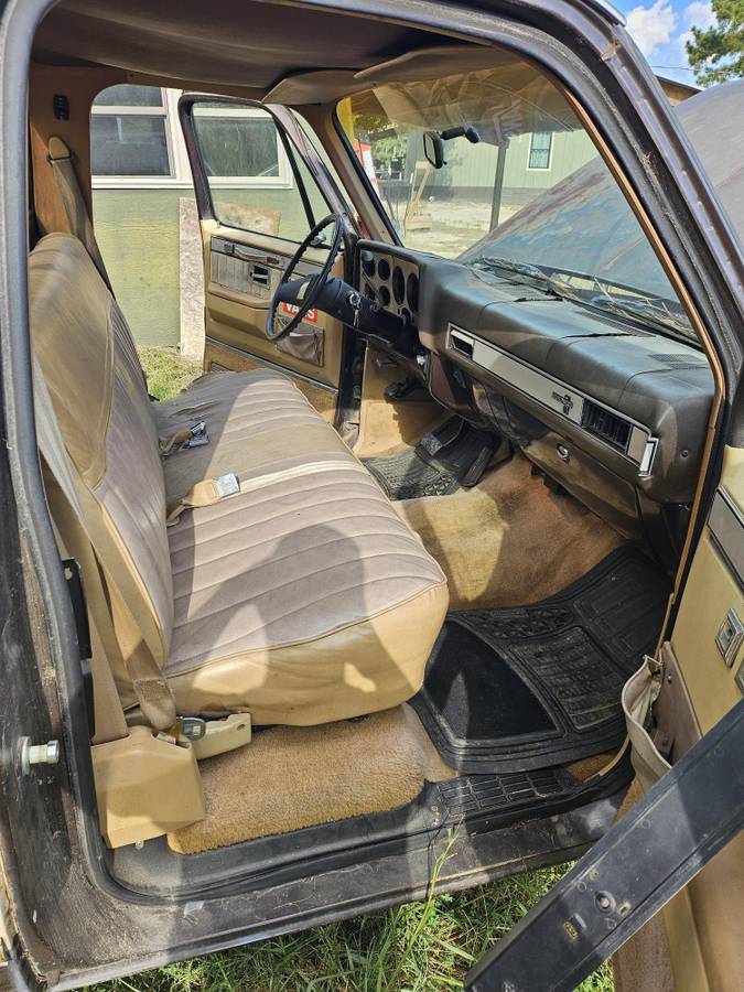Chevrolet-silverado-c10-1986-brown-3
